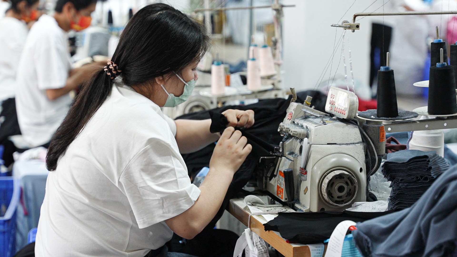 DOLUXE Factory Production